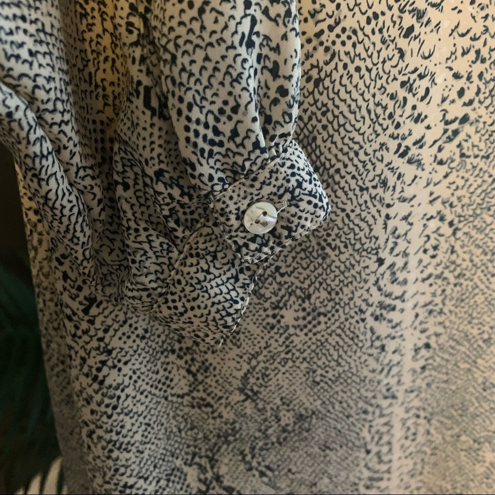 Charming Charlie Gray/Cream Keyhole Python Print Blouse - Picture 3 of 4
